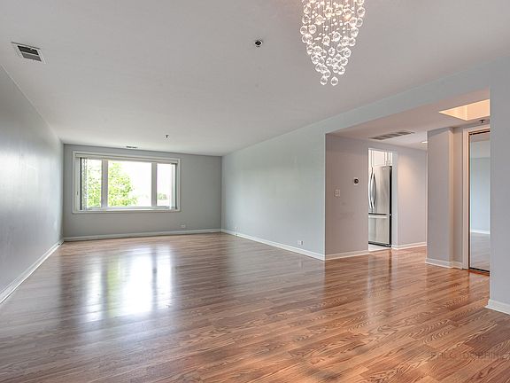 4th image of 6401 Lincoln Ave Unit 506