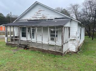 69 Violet Ln, Summerville, GA