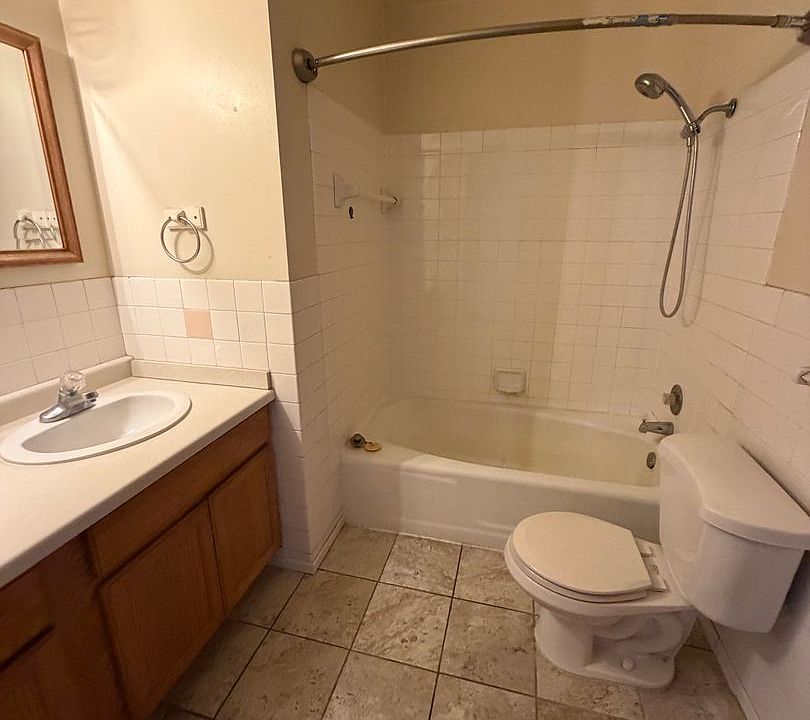 1st image of 1892-1898 20th St NW #1896