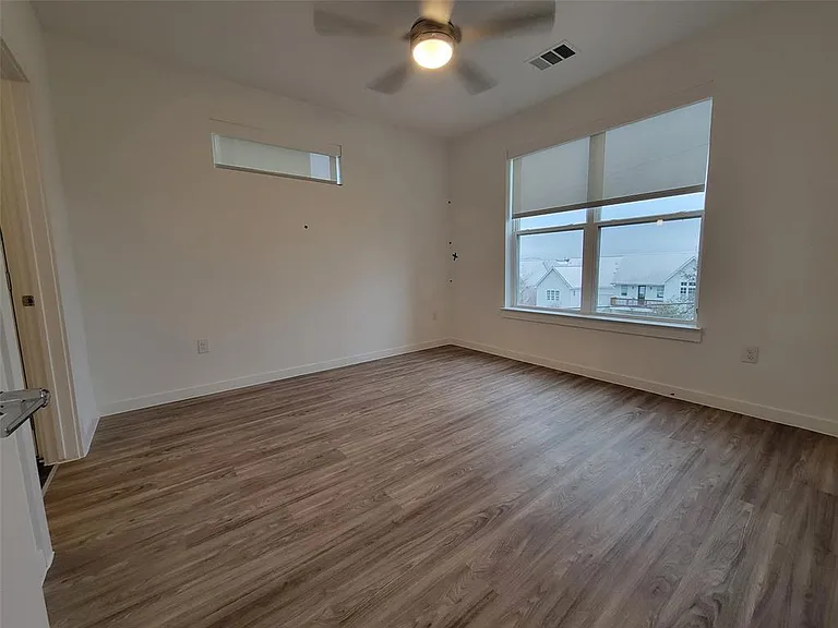 4801 Springdale Rd #2211 — Photo 12