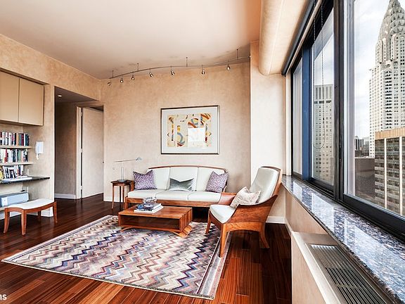 3rd image of 235 E 40th St APT 40G