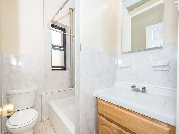 5th image of 1011 34th Ave APT 4A