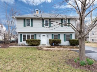 18234 W Lindenwood Dr, Grayslake, IL 60030