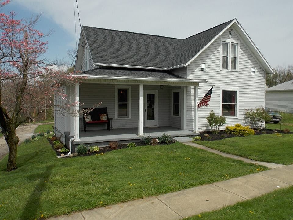 1st image of 156 E Columbus St