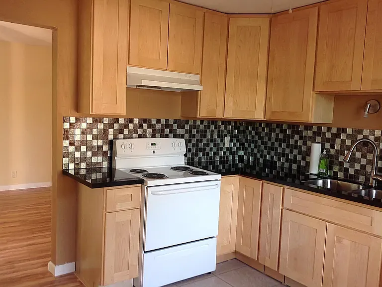Building Photo - 2226 Deborah Dr #B