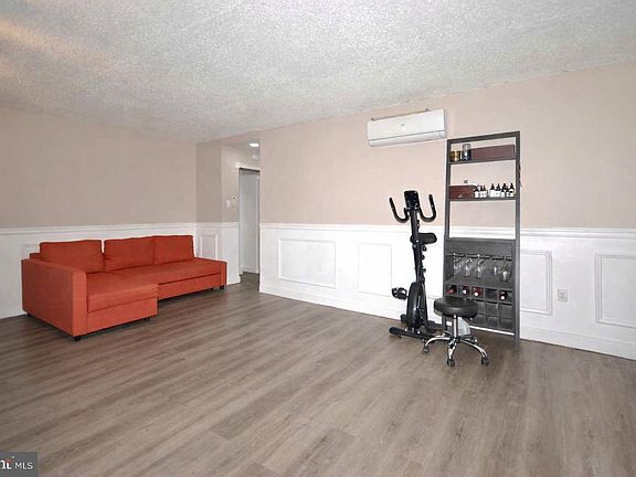 5th image of 110 Byberry Rd APT E2
