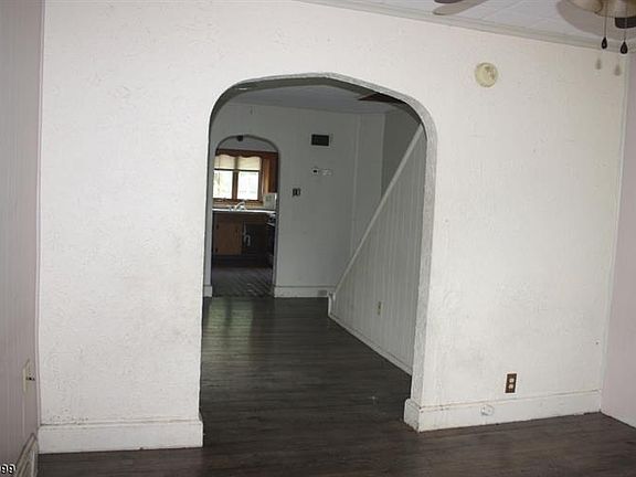 3rd image of 702A Columbus Ave