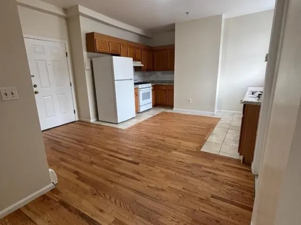 65 Malvern St APT 12, Newark, NJ 07105
