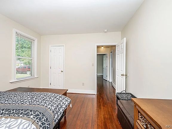 2nd image of 3400 Logandale Ave