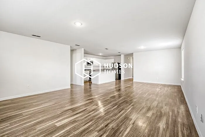 425 Shorty St — Photo 5