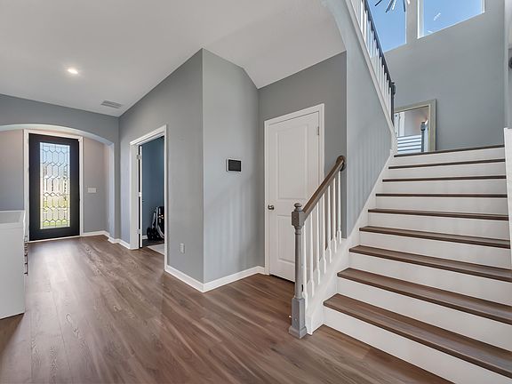 3rd image of 1261 Lone Palm Way