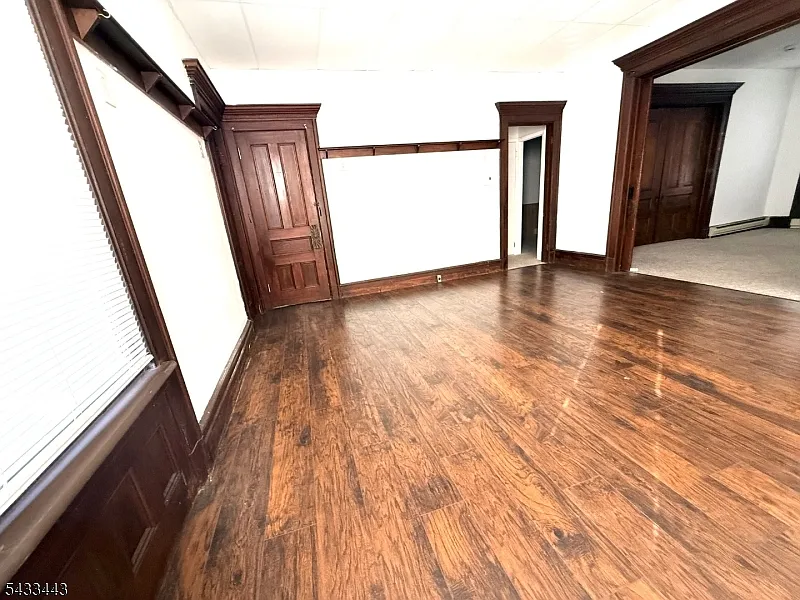 2 bed, 1.0 bath, $1,900 — Photo 2