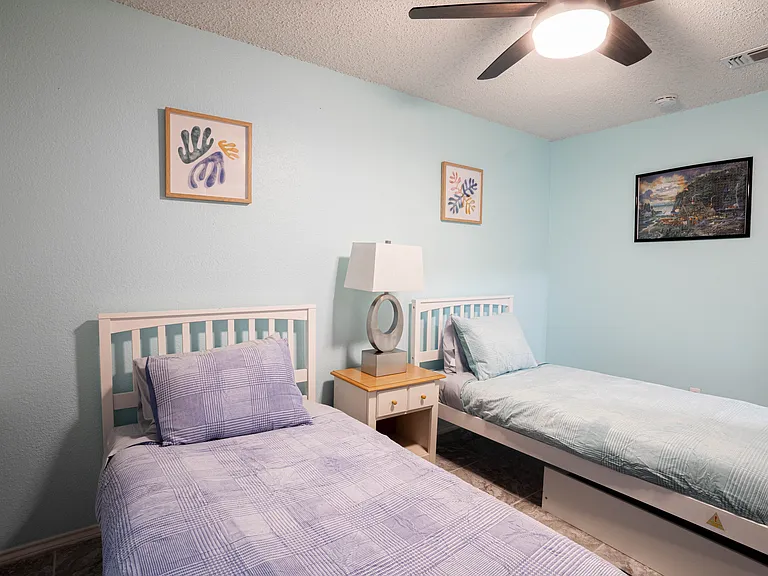 1429 Hall Dr — Photo 21