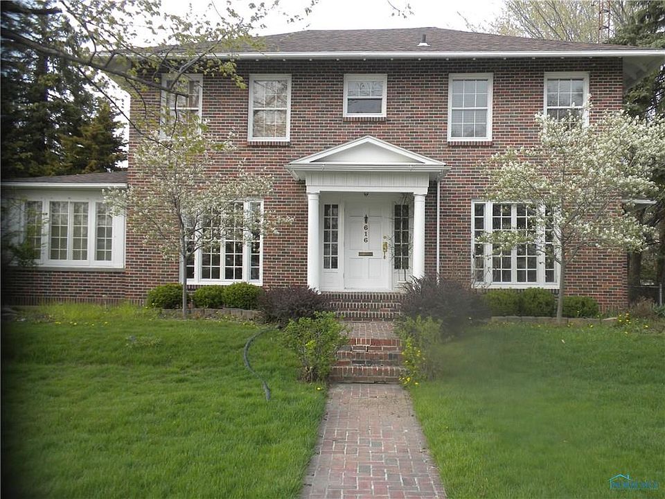 1st image of 616 W Main St