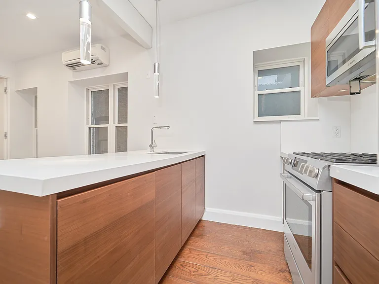 92 Morningside Ave #1C — Photo 4