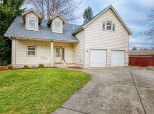 2226 Blue Heron Ln, Eugene, OR