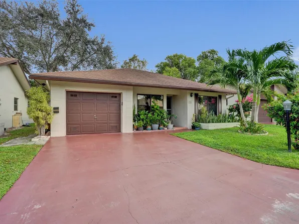 1752 SW 19 Avenue, Deerfield Beach, FL 33442