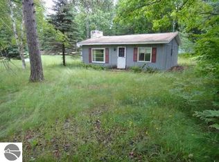 132 Lake Valley Rd NE, Kalkaska, MI 49646
