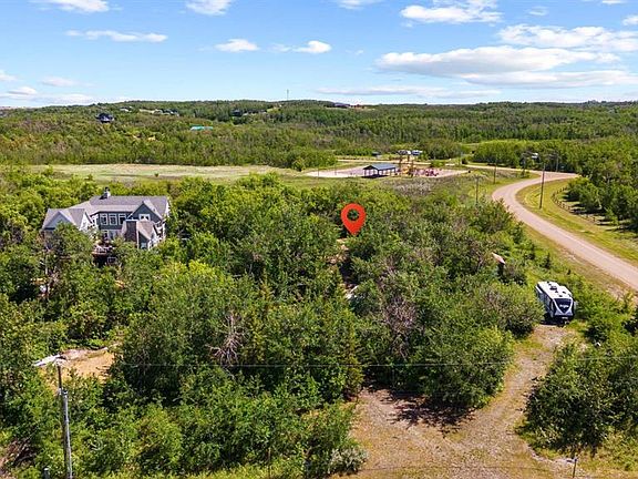 3rd image of 7 Saint Georges Way Rural Stettler #6