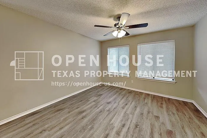 1206 Hillwood Way — Photo 8