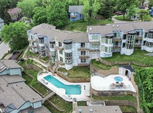 333 Lake Shore Dr APT B8, Michigan City, IN