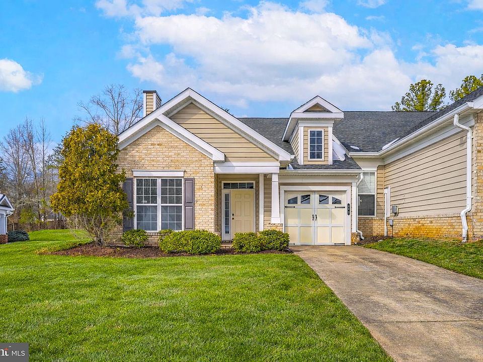 1st image of 270 Williamsburg Cir