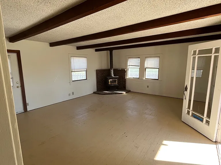 15297 Colorado Ave — Photo 2