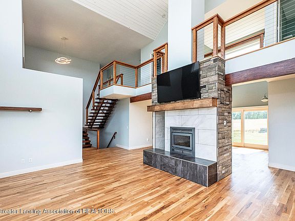 5th image of 1311 Harper Rd