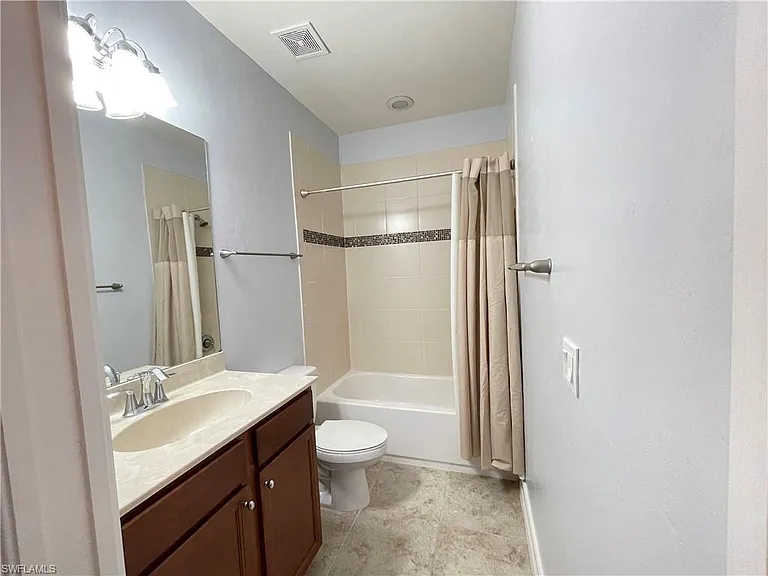 7818 Bristol Cir — Photo 13