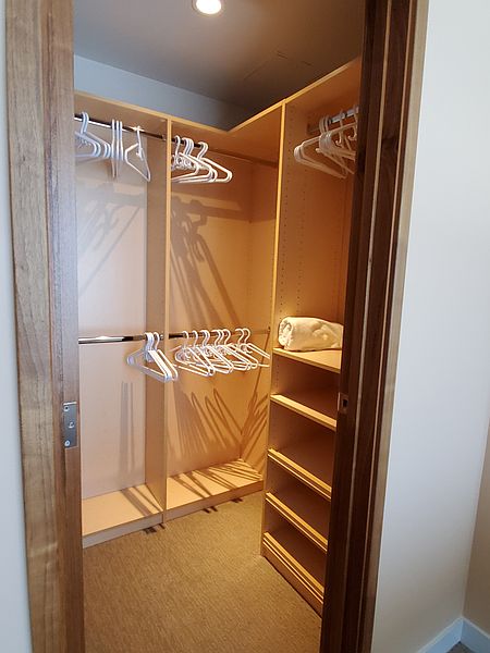 Surrey Apartment for rent - 2 Bedrooms — photo 6