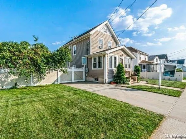 91 Rockmart Avenue, Elmont, NY 11003