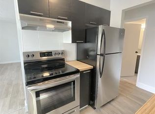 471 Tecumseh Rd W UNIT 107, Windsor, ON N8X 1G8