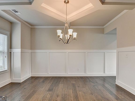 5th image of 3972 Golden Gate Way