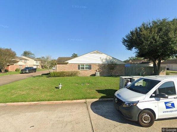 410 Yorktown Ln