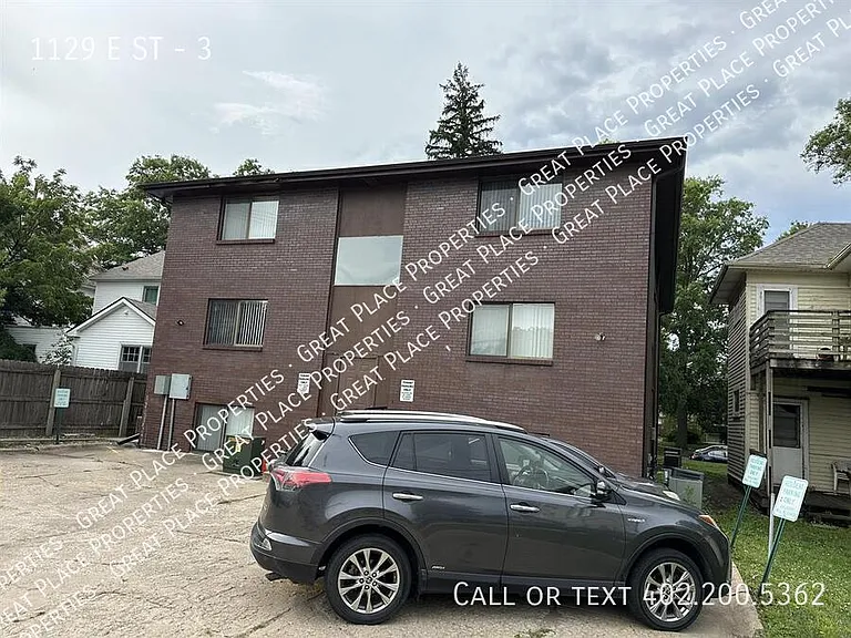 1129 E St #3 — Photo 10