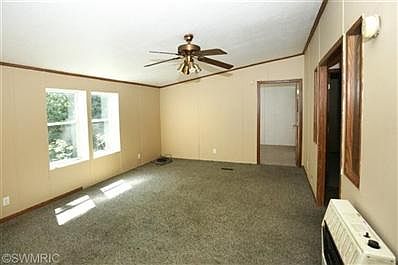 3rd image of 6117 102nd Ave