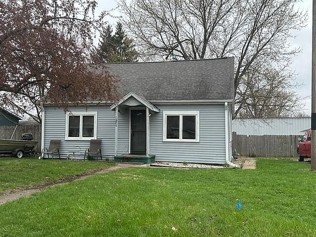1st image of 1924 Breese Ave