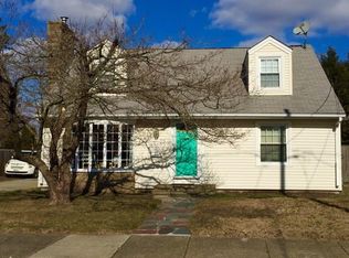 22 Edendale Ave, Pawtucket, RI 02861