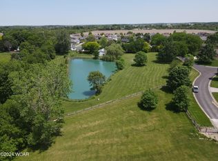1401 Red Bud Dr, Northwood, OH 43619