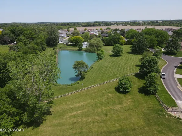 1401 Red Bud Dr, Northwood, OH 43619
