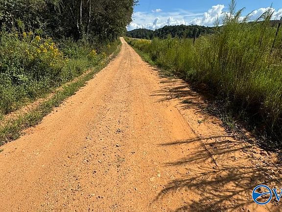 4th image of 2 County Road 223