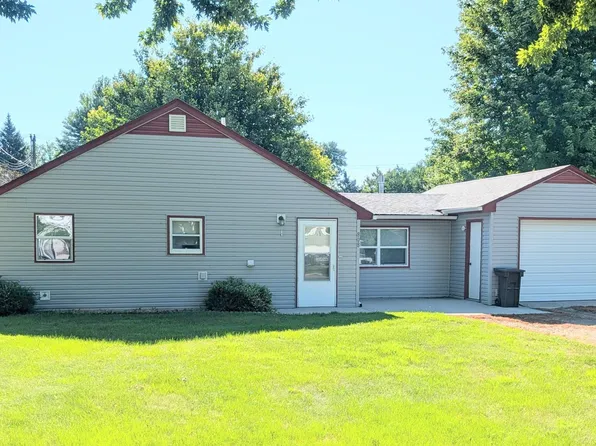 808 S 11th St, Montevideo, MN 56265