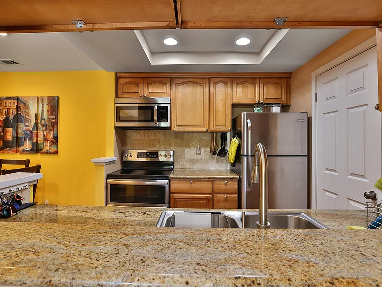 5924 Bridgeport Lake Way — Photo 8