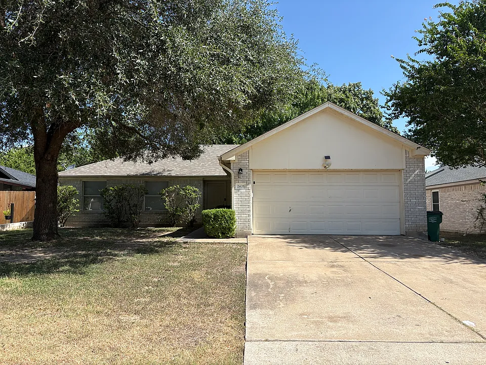 2405 Wisteria Way