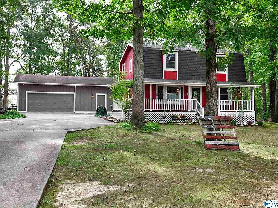 1st image of 223 Cranbrook Dr