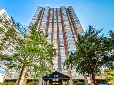 525 W Hawthorne Pl APT 2904, Chicago, IL, 60657