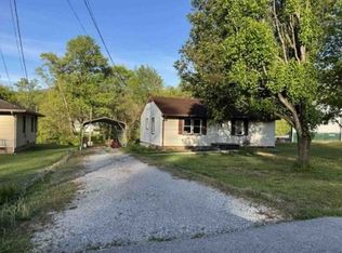 131 Howard Ave, Harriman, TN 37748