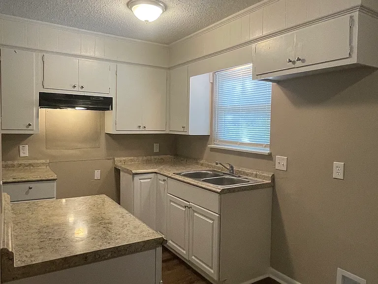 9114 Malabri Dr — Photo 9
