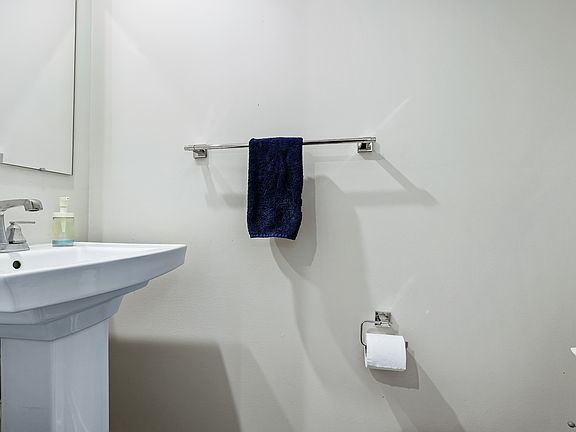 5th image of 144 Fletcher Cir