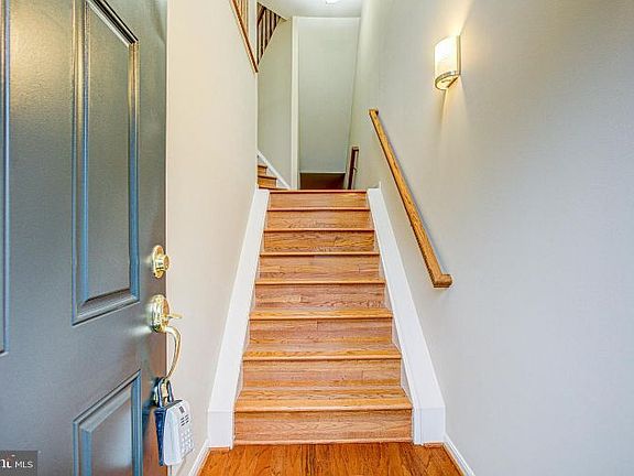 2nd image of 5304 Waldo Dr